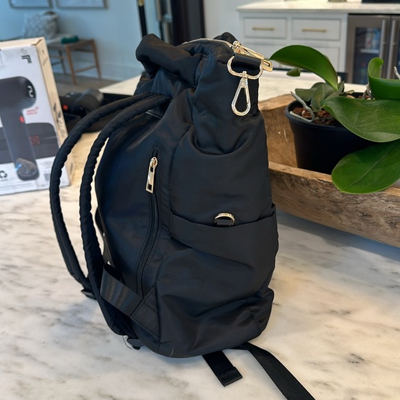 Backpack - Picture 4 of 5